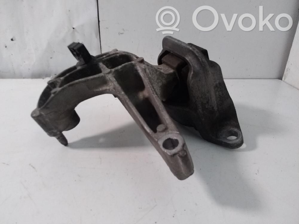 Engine mount bracket   ALSI9CU3F