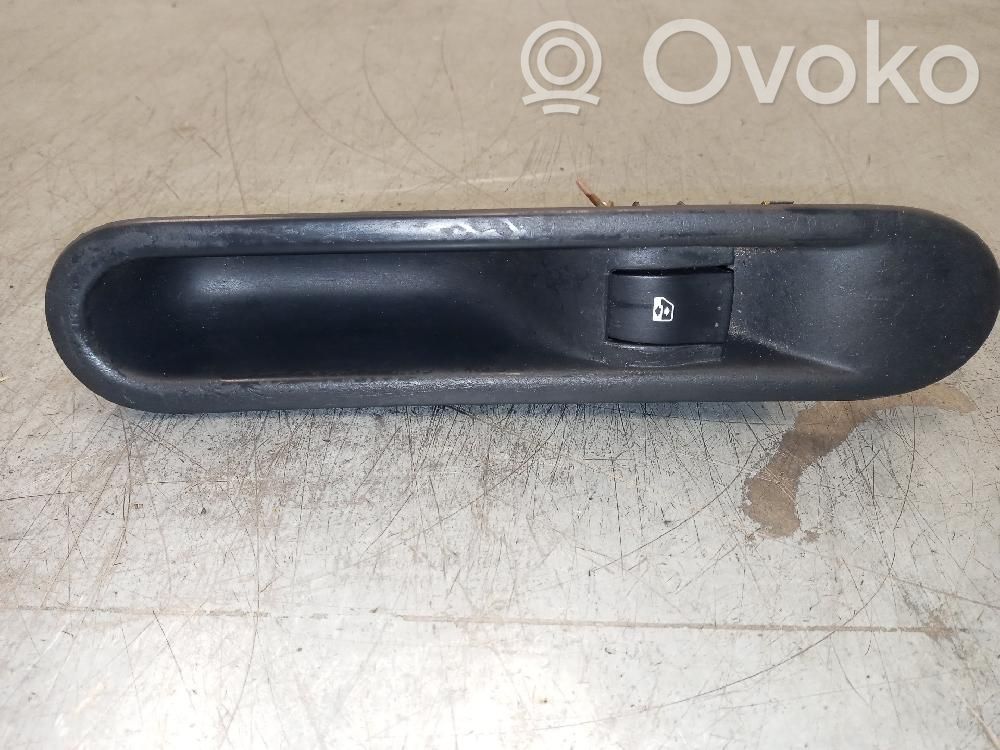 Electric window control switch   820032794