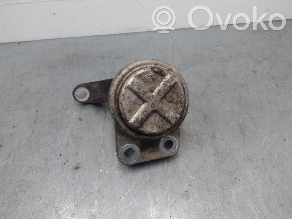 Ford Mondeo MK IV Engine mount bracket 