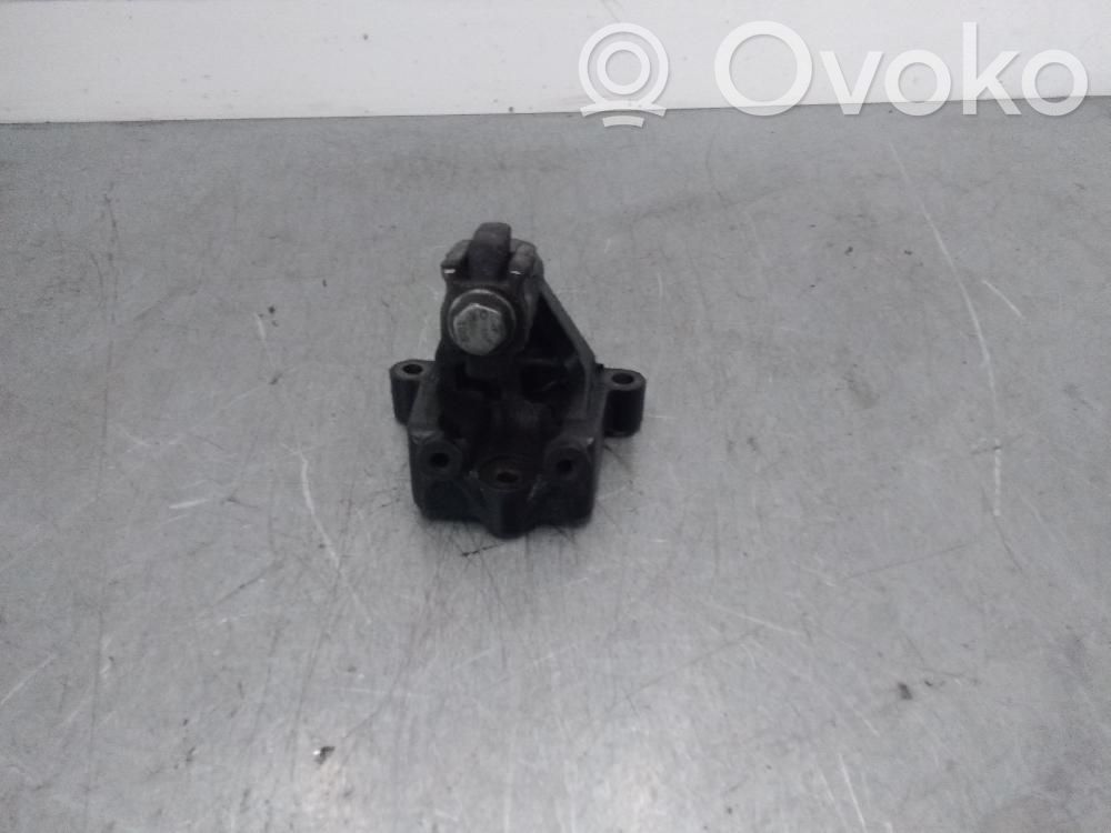 Renault Laguna II Soporte de montaje del motor 