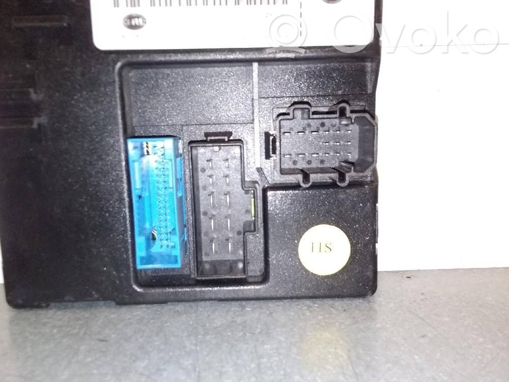 Autres unités de commande / modules   4E0907289