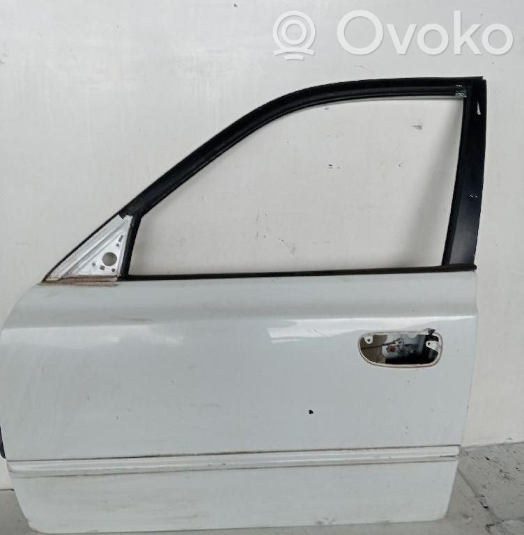 Hyundai Accent Puerta delantera 