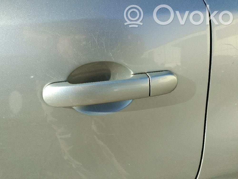 Nissan Note (E11) Manecilla externa puerta trasera 