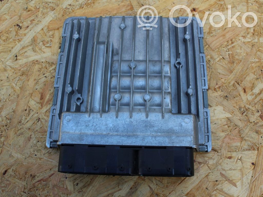 Engine control unit/module   7587166,200KW,272KM,5WK91131,N52B30A