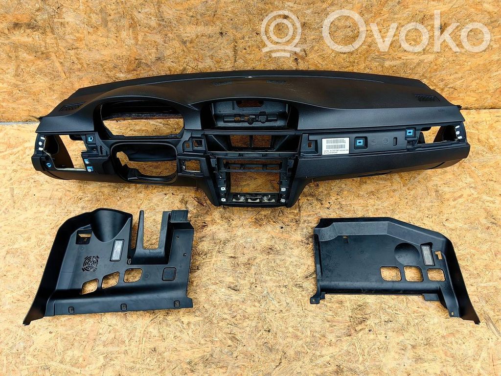 BMW 3 E90 E91 Dashboard 