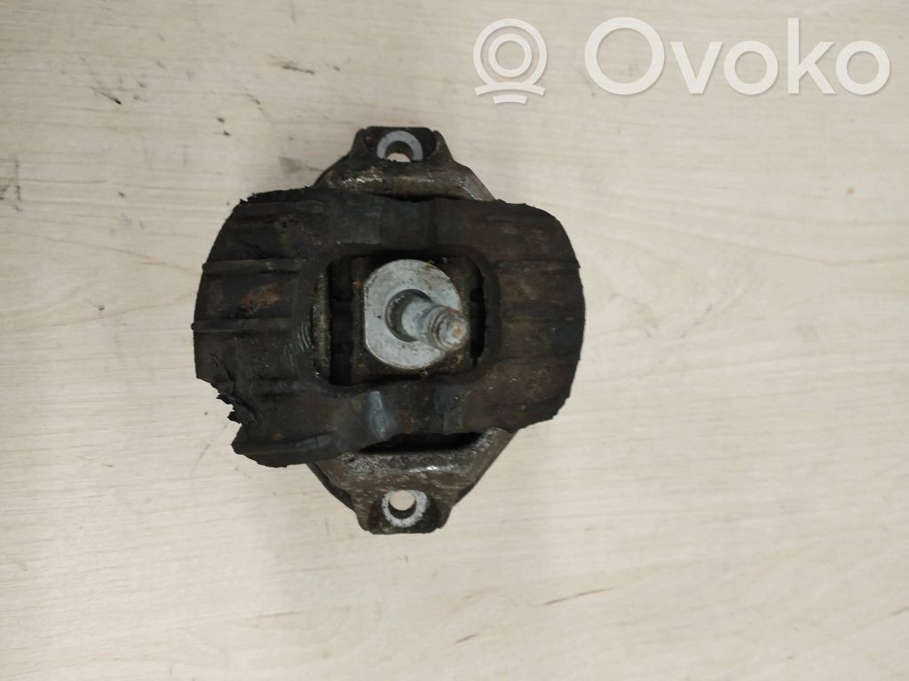 Engine mount bracket   6761089,586309D,15934612,22116761089