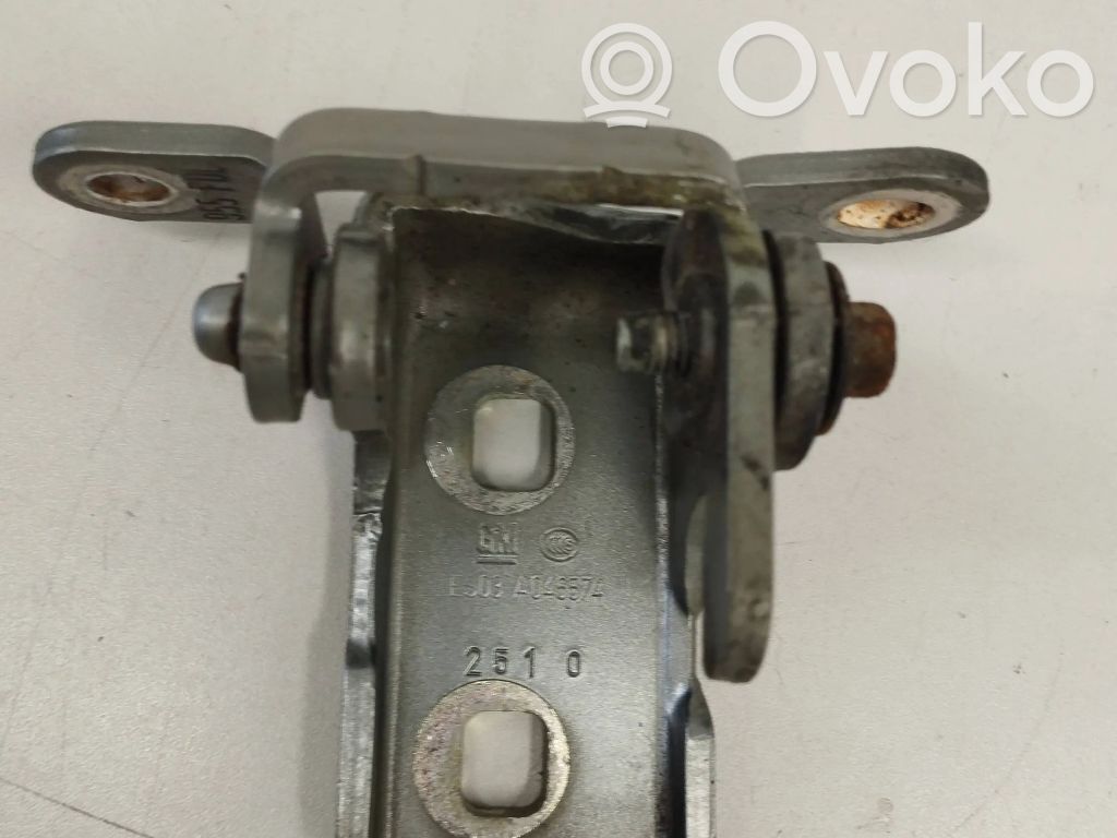 Opel Insignia A Rear door lower hinge 