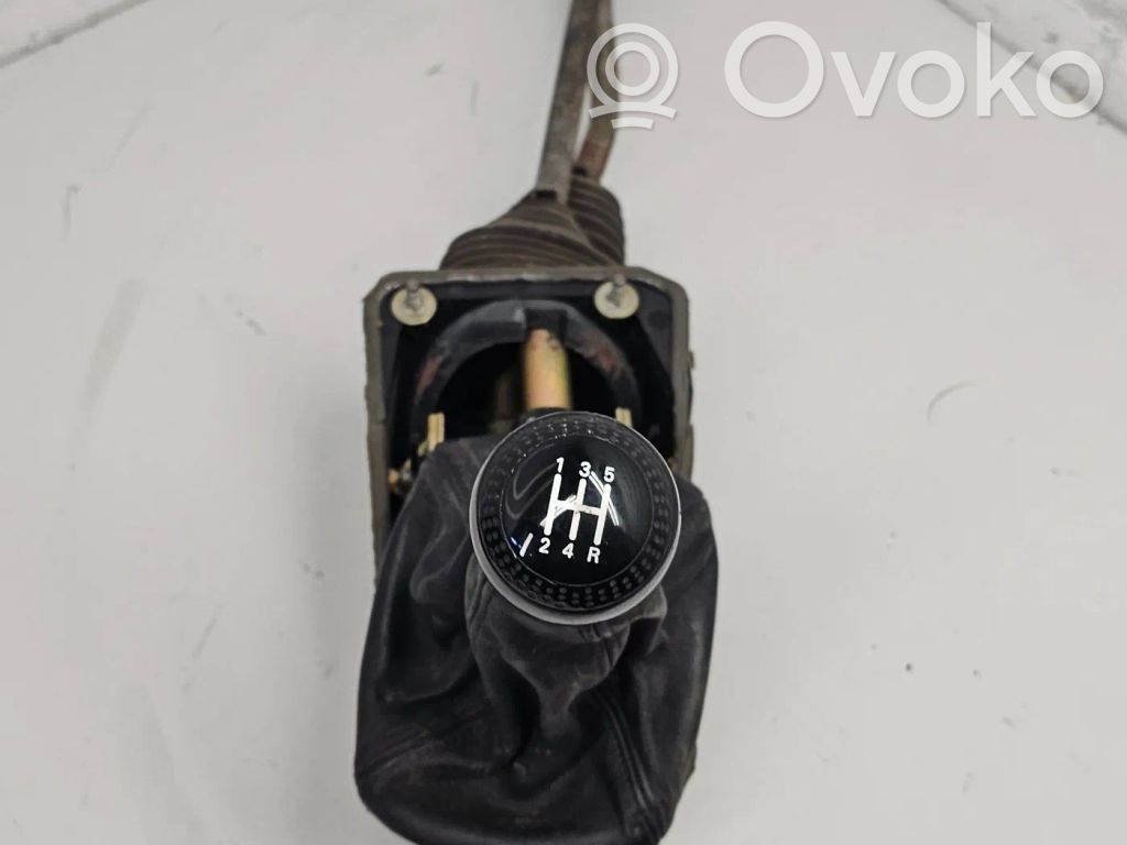 Volkswagen PASSAT B5 Gear shifter/selector 