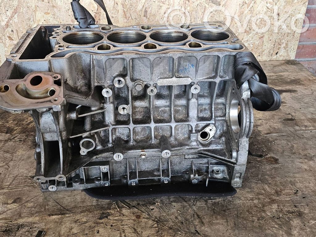 Engine block   N43B20A02A,2057A054