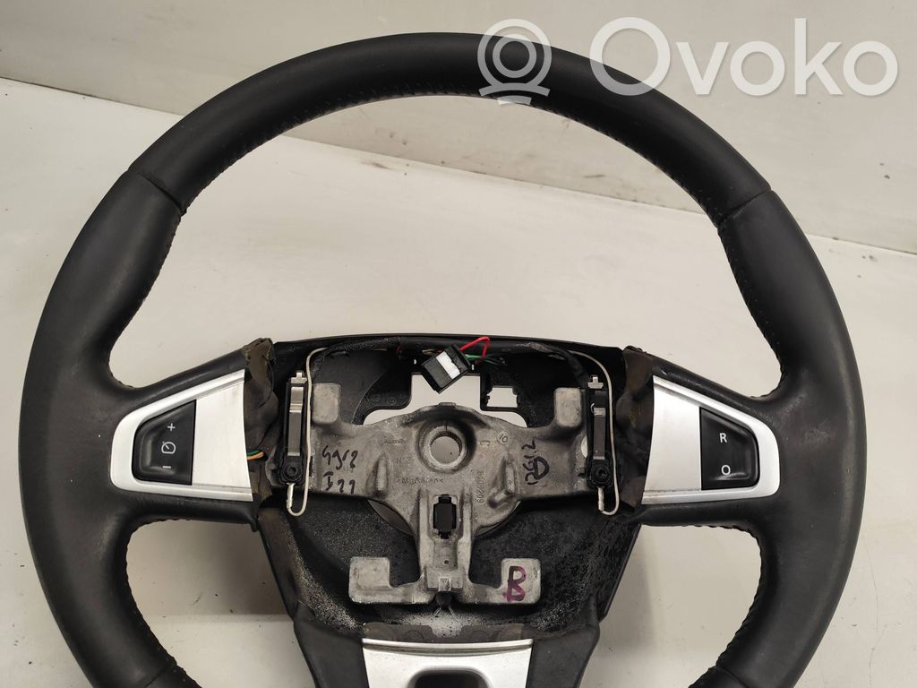 Renault Megane III Ohjauspyörä 