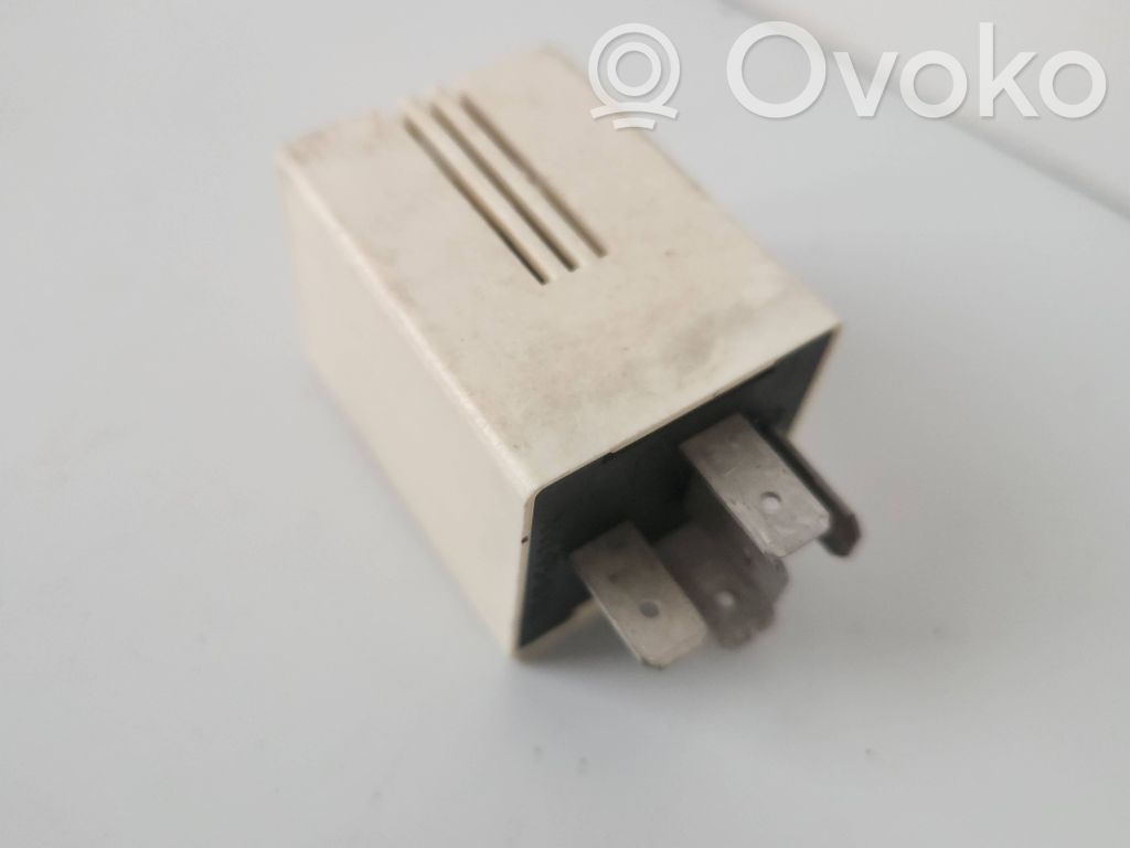 Opel Omega B2 Other relay 