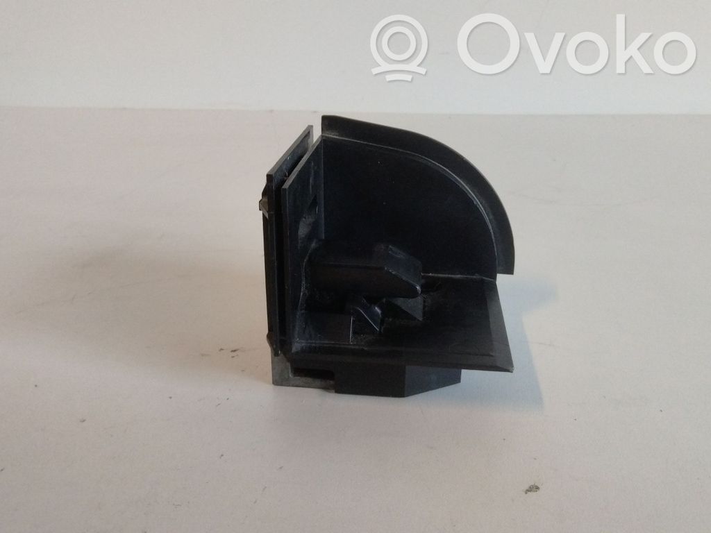 Parcel shelf load cover mount bracket   7160590