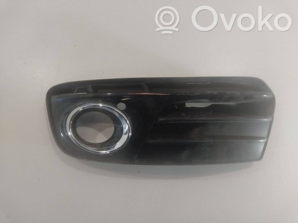 Kratka dolna zderzaka przedniego   8R0807681M
