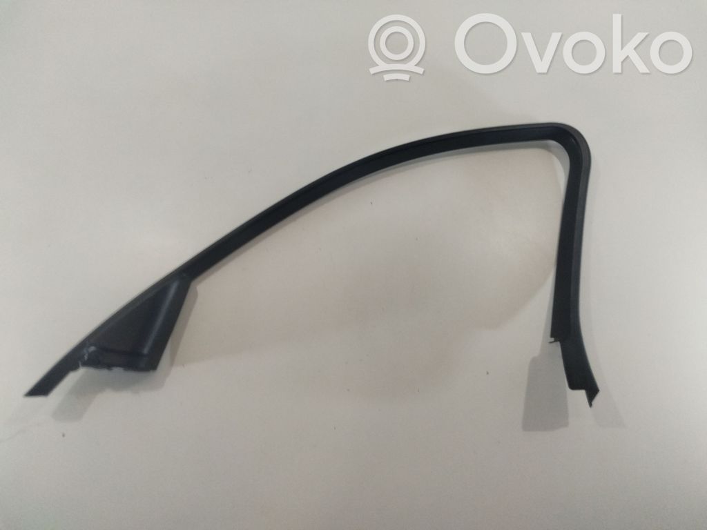 BMW 3 E90 E91 Kita salono detalė 