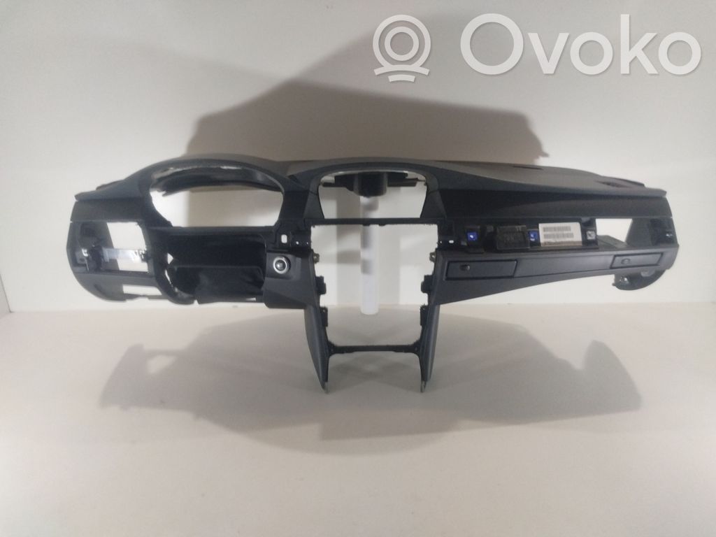 BMW 5 E60 E61 Dashboard 