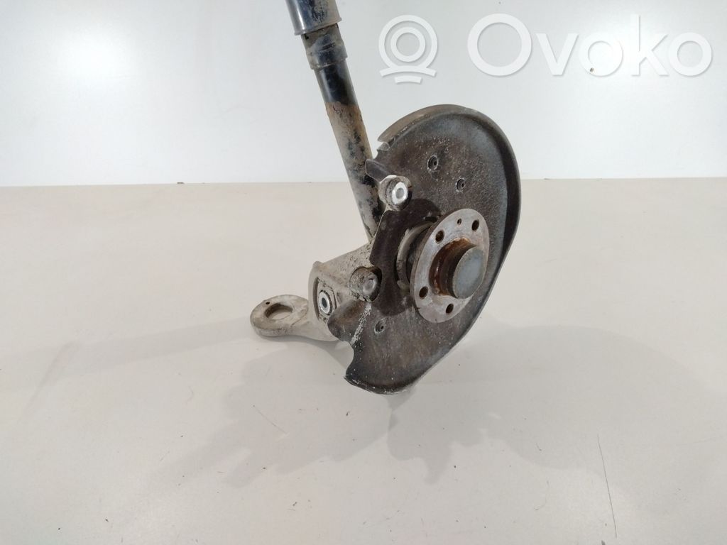 Audi A5 8T 8F Aizmugurē riteņa rumbas vārpstas šarnīrs (stupica, capfa) 