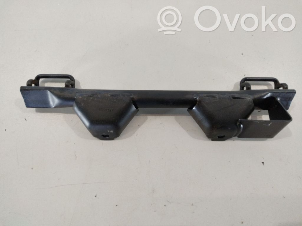 ISOFIX-kiinnike   8E0813546A