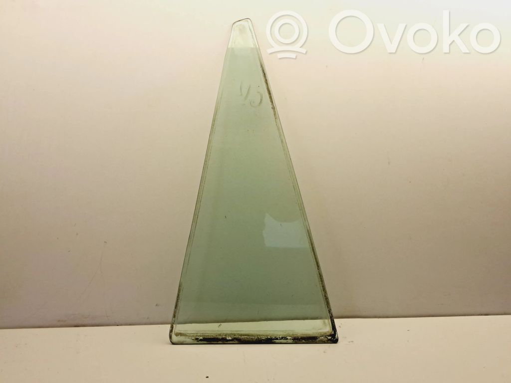 Toyota Corolla Verso E121 Rear vent window glass 