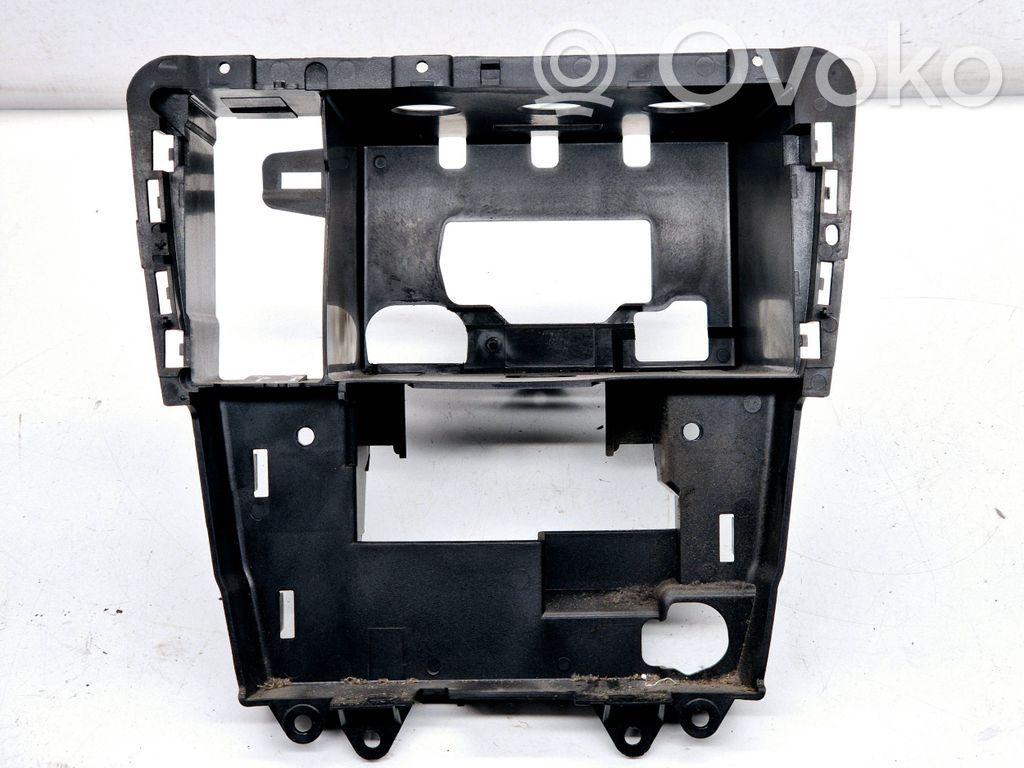 Volvo V70 Mascherina unità principale autoradio/GPS 