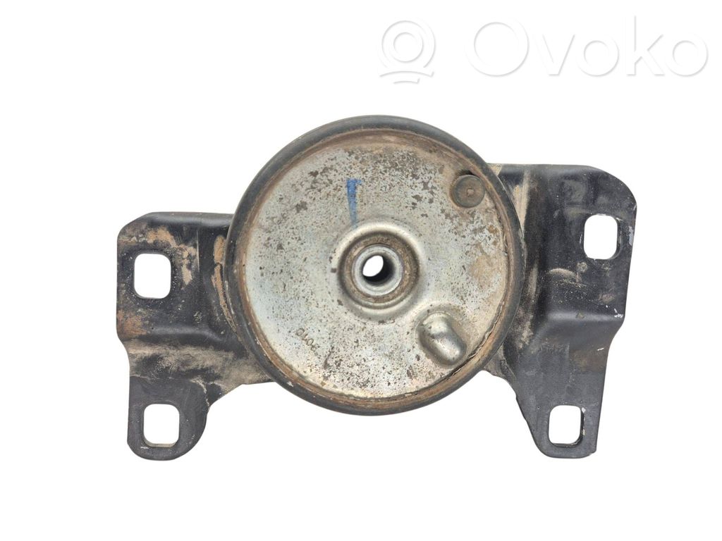 Engine mount bracket   5N517M121