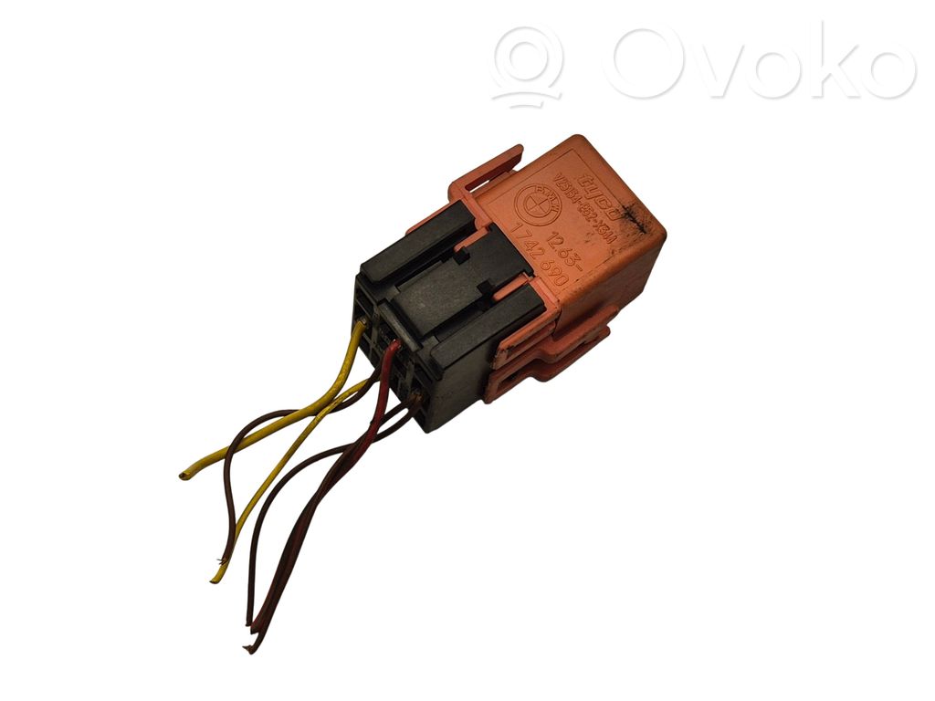 BMW 5 E60 E61 Other relay 