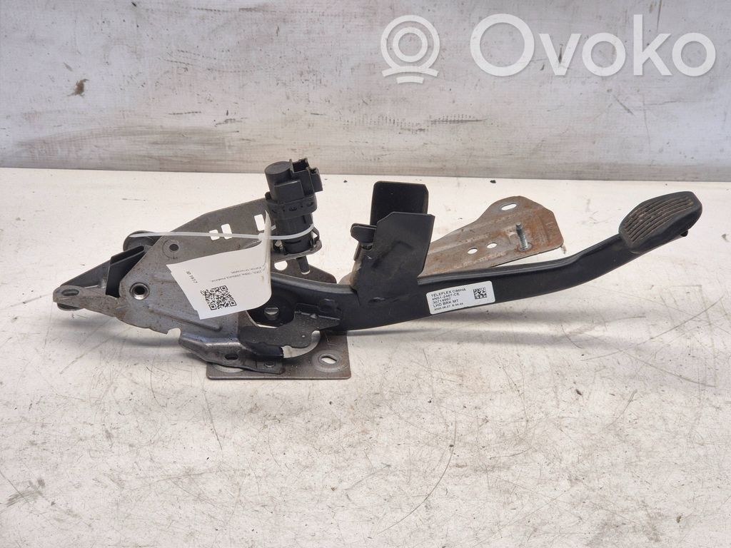 Volvo V50 Brake pedal 