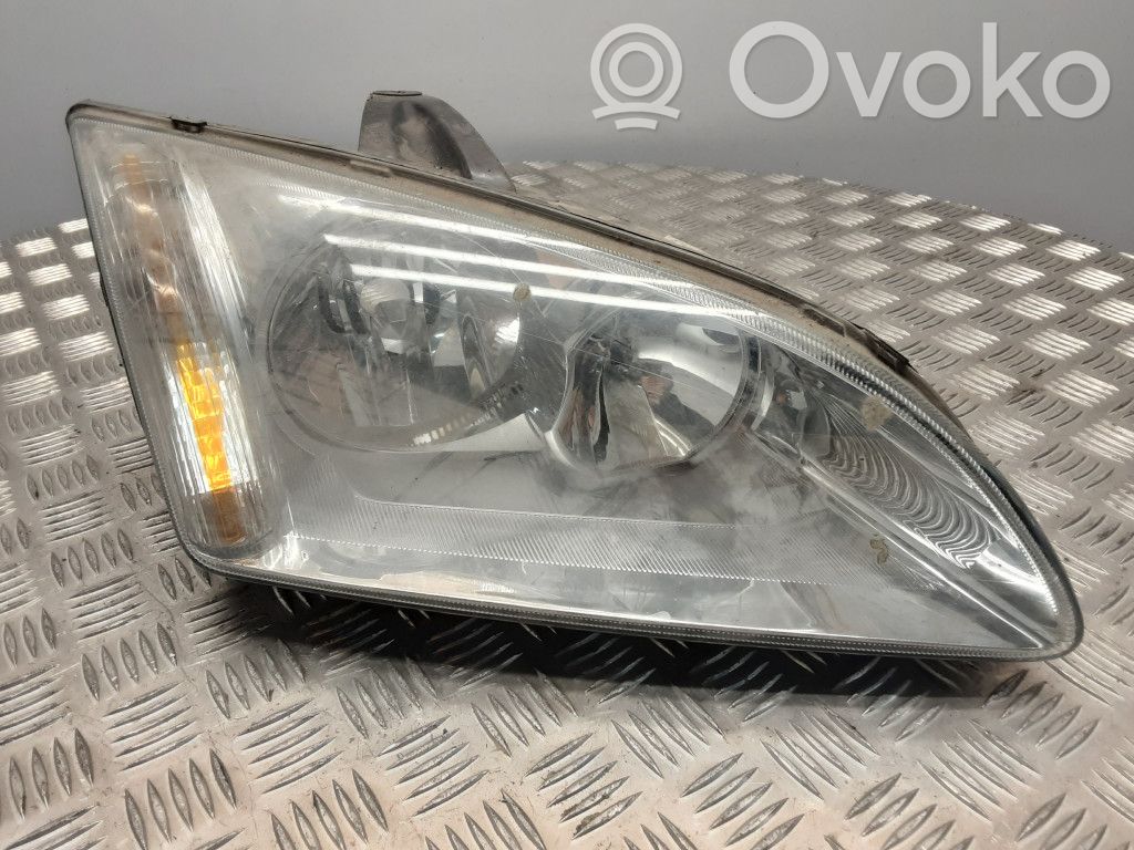 Ford Focus Scheinwerfer 