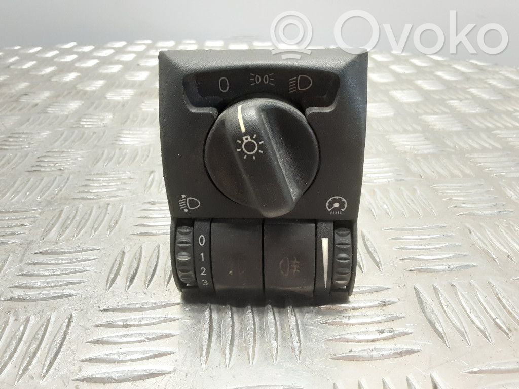 Opel Omega B2 Light switch 