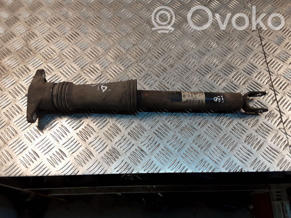 Hyundai i30 Amortyzator tylny 
