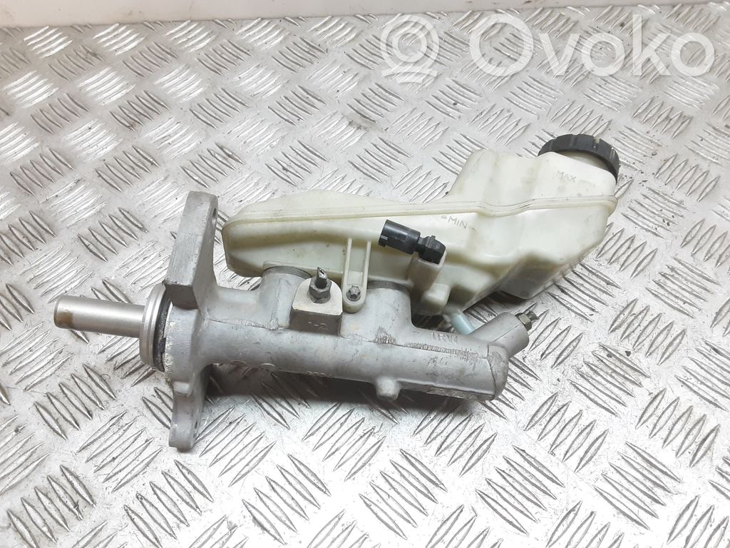 Toyota Corolla E120 E130 Master brake cylinder 