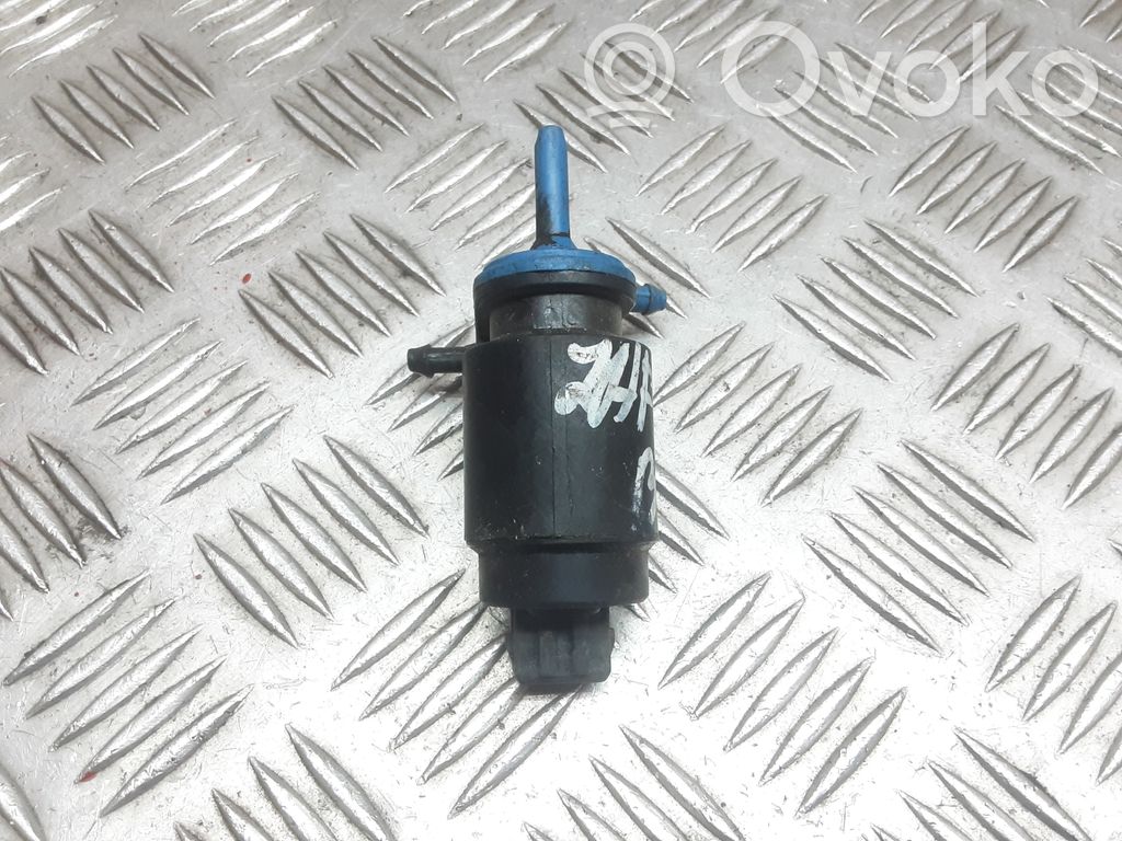 Opel Astra G Windscreen/windshield washer pump 
