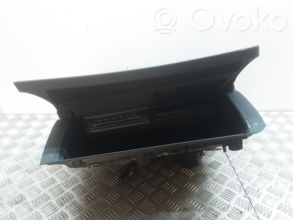 Audi A6 S6 C6 4F Boite à gants 