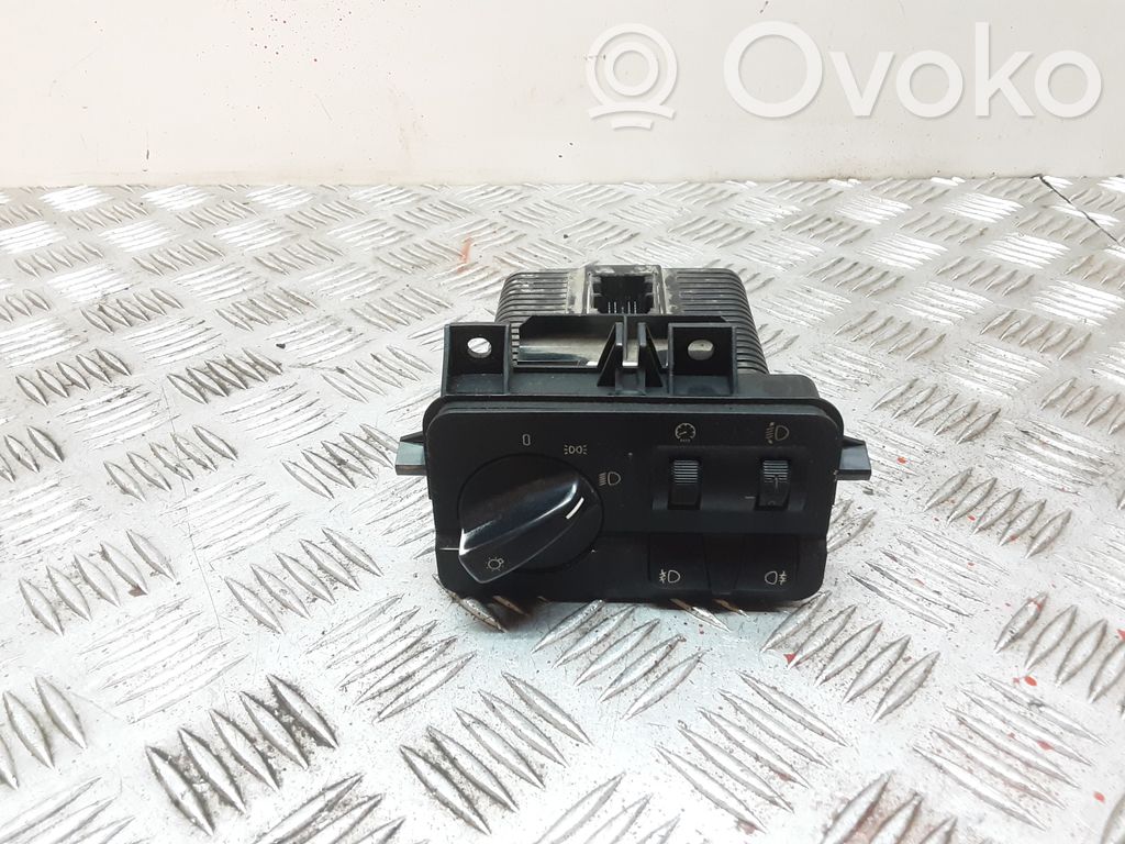 Light switch   61316907947