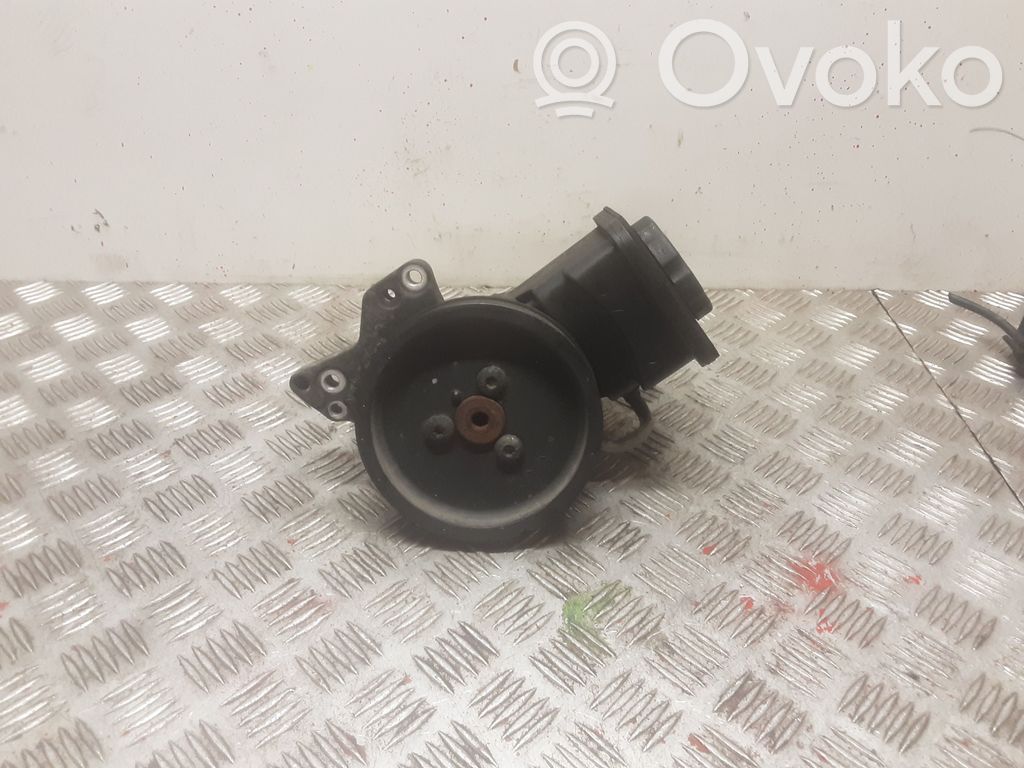 BMW 5 E60 E61 Stūres pastiprinātāja sūknis 