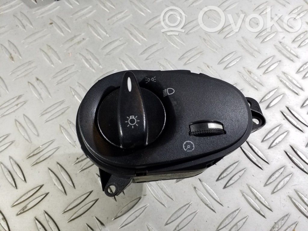 Ford Focus Light switch 