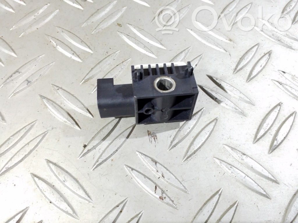 Ford Mondeo MK IV Airbag deployment crash/impact sensor 