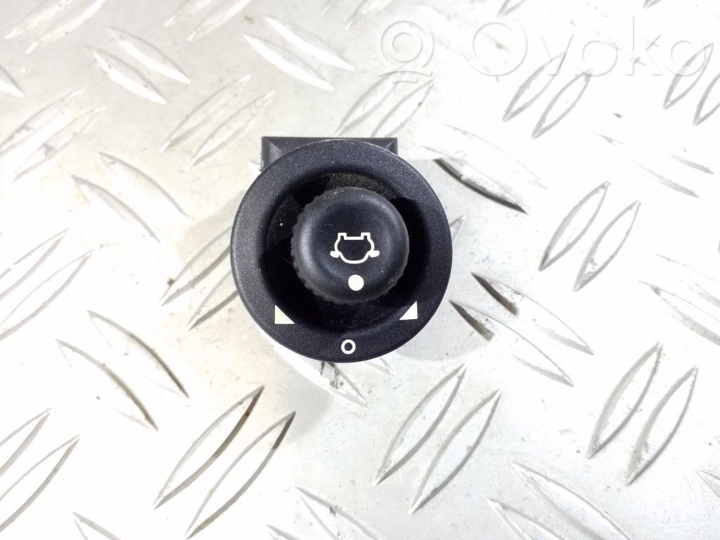 Interruptor del espejo lateral   93BG17B676BB