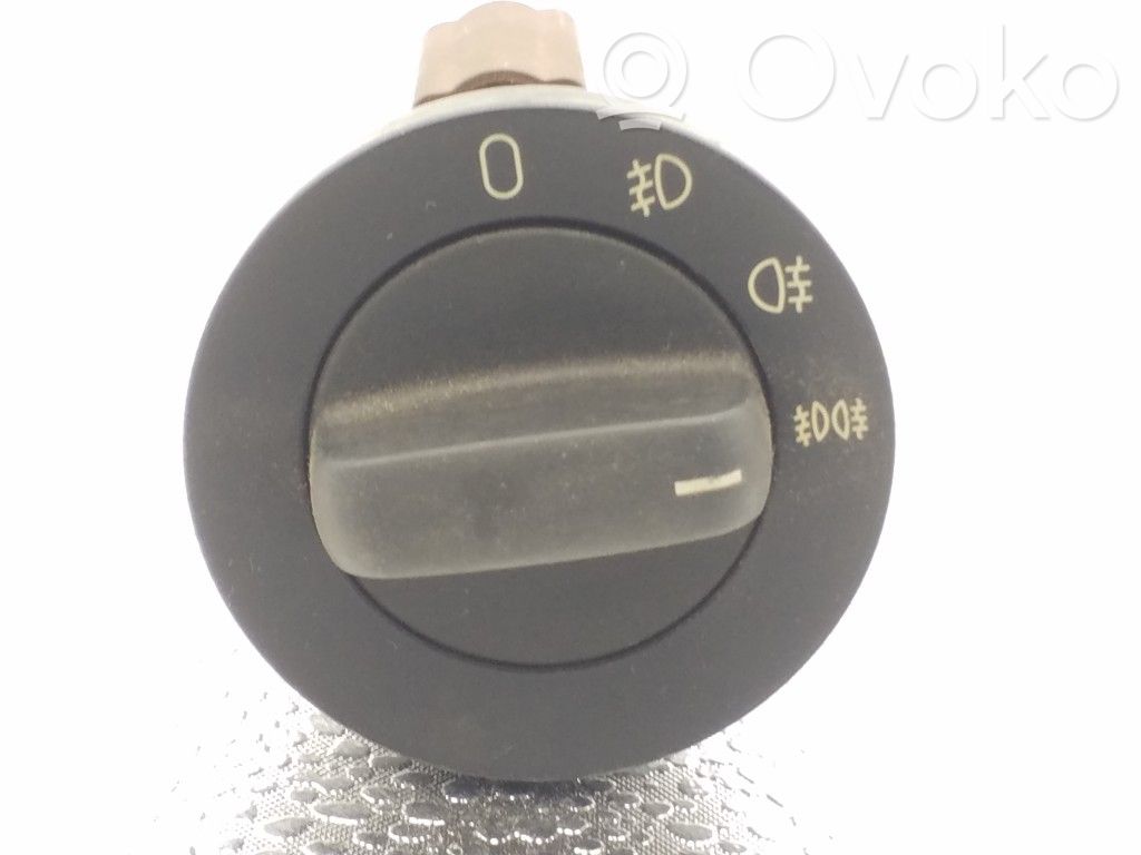 Light switch   549392022,530893