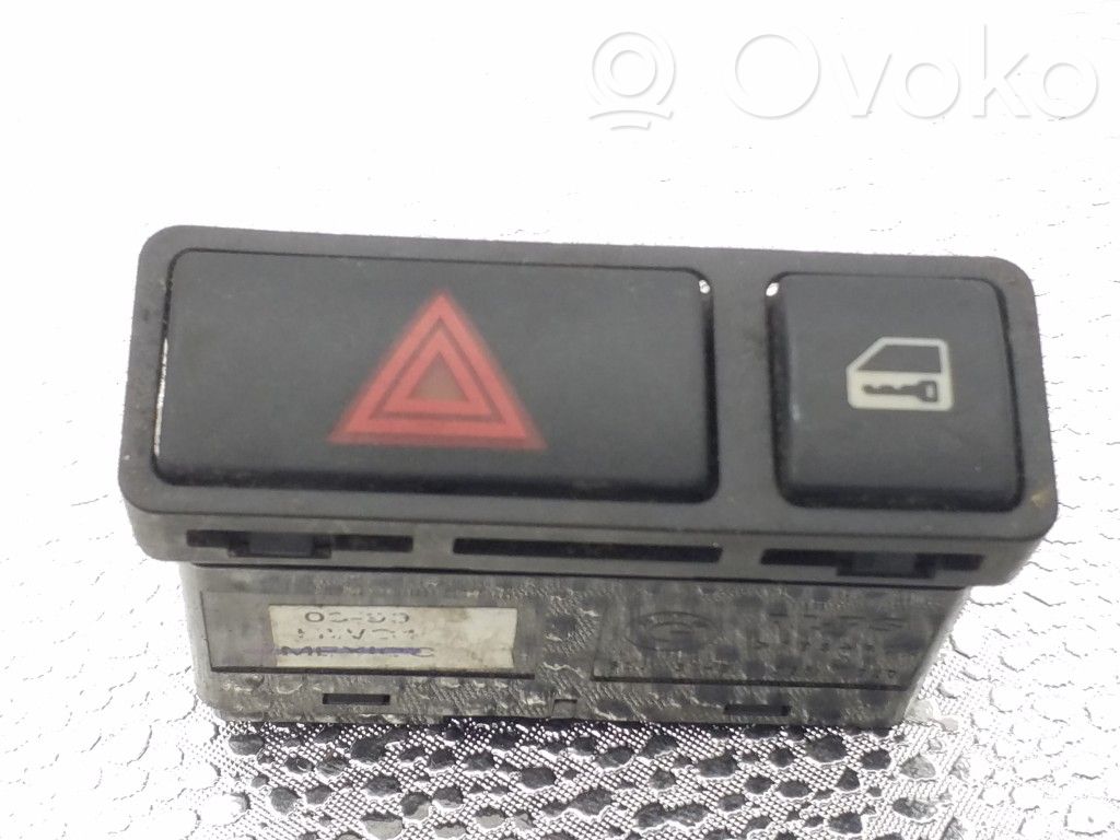 Hazard light switch   61318368920