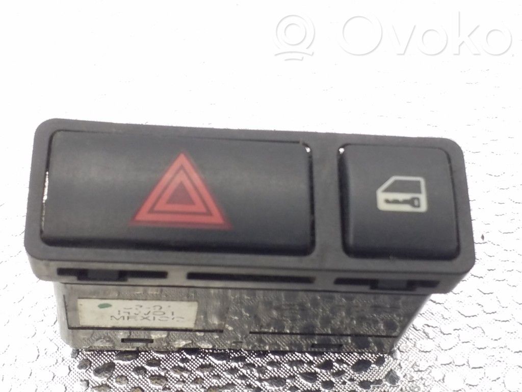 Hazard light switch   61318368920