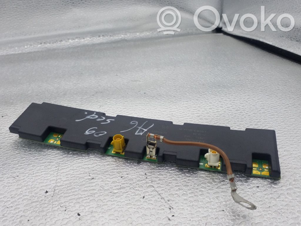 Audi A6 S6 C6 4F Antenos stiprintuvas 