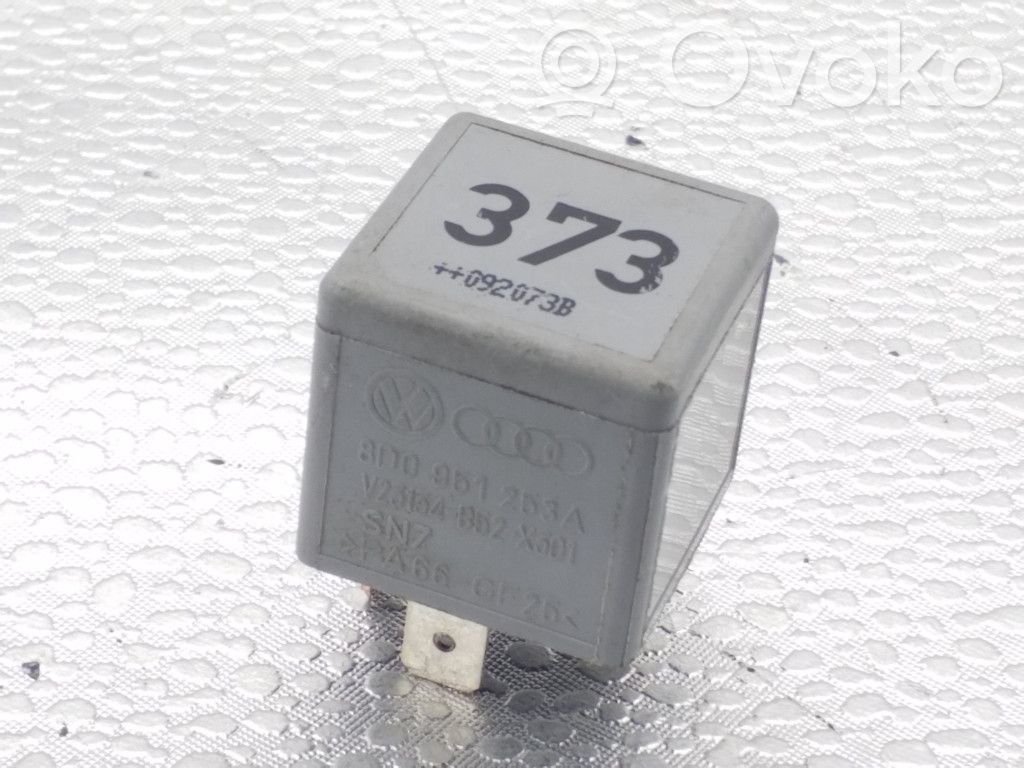 Otros relés   8D0951253A