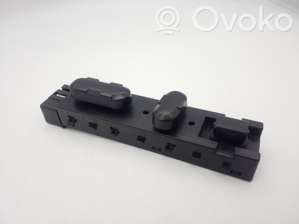 Seat memory switch   6L2T14B709FCW,P6STG