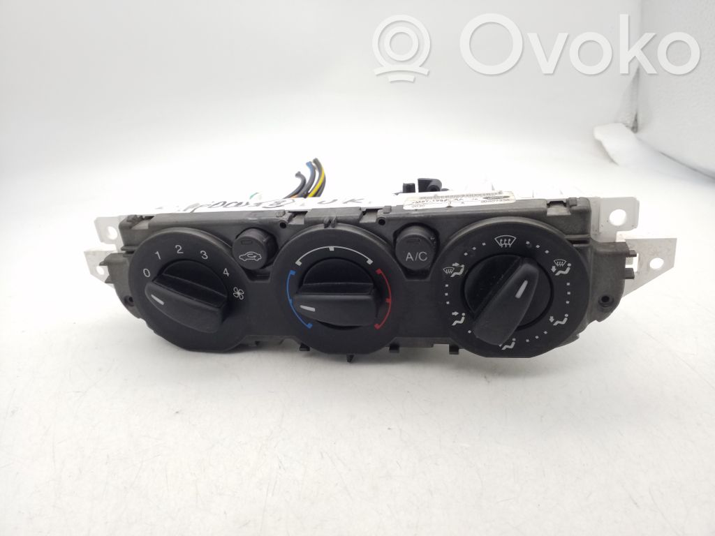 Climate control unit   7M5T19980AA