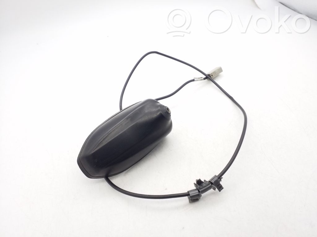 KIA Ceed GPS-pystyantenni 