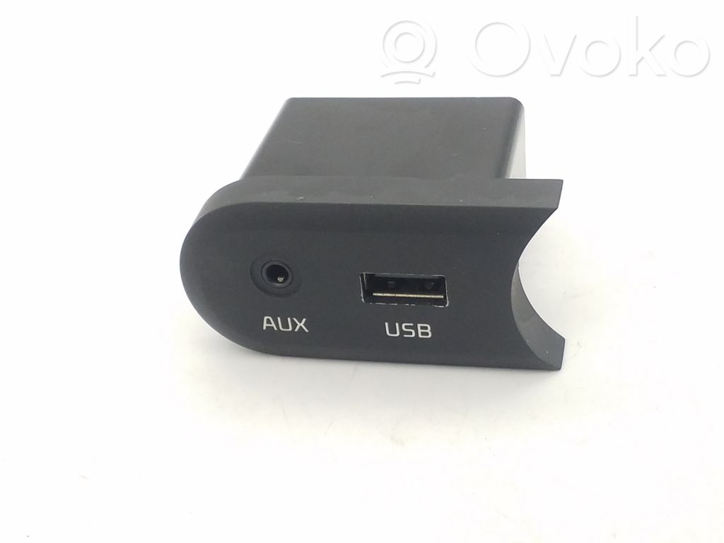 KIA Ceed Enchufe conector USB 