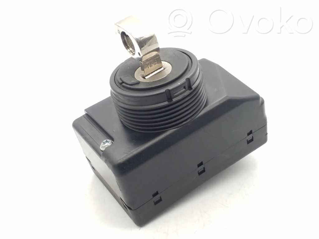Volkswagen Touareg I Ignition lock 