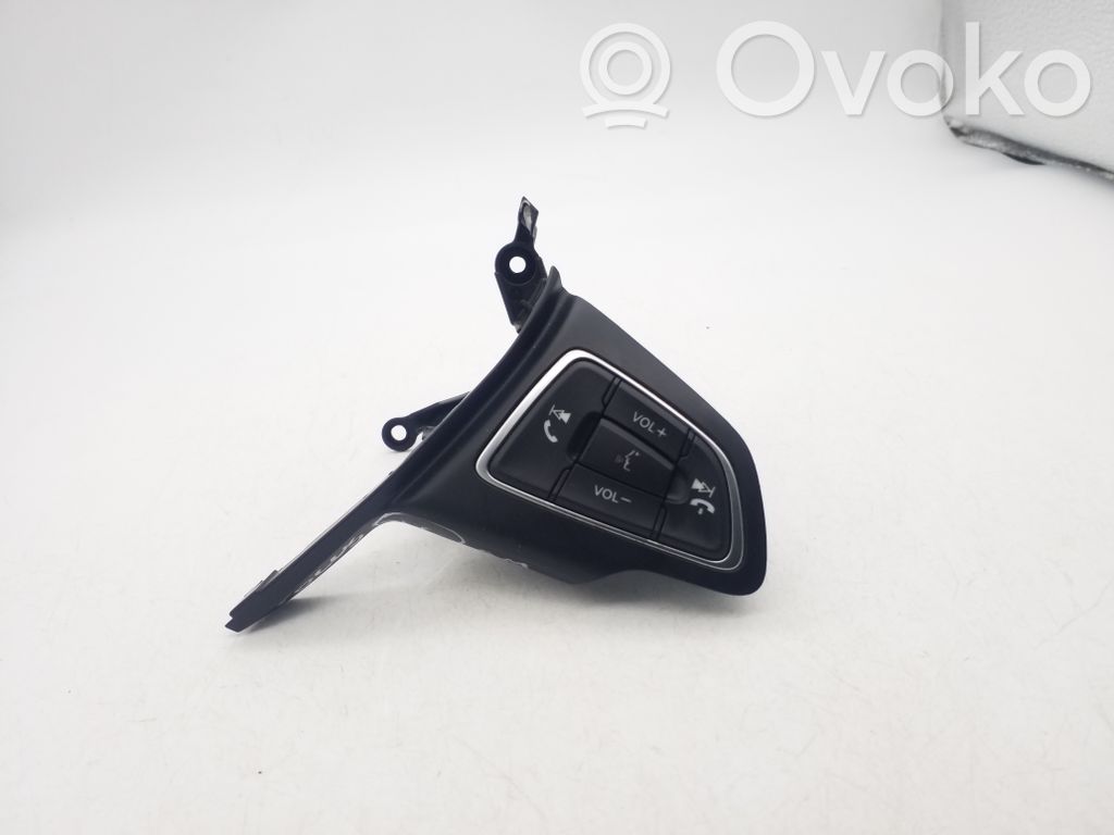 Ford Focus Steering wheel buttons/switches 