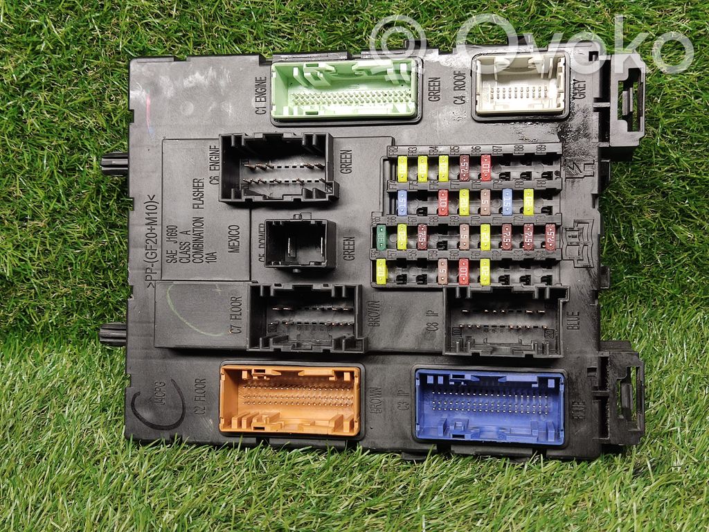 Ford Focus Unité de contrôle à bord d'alimentation 