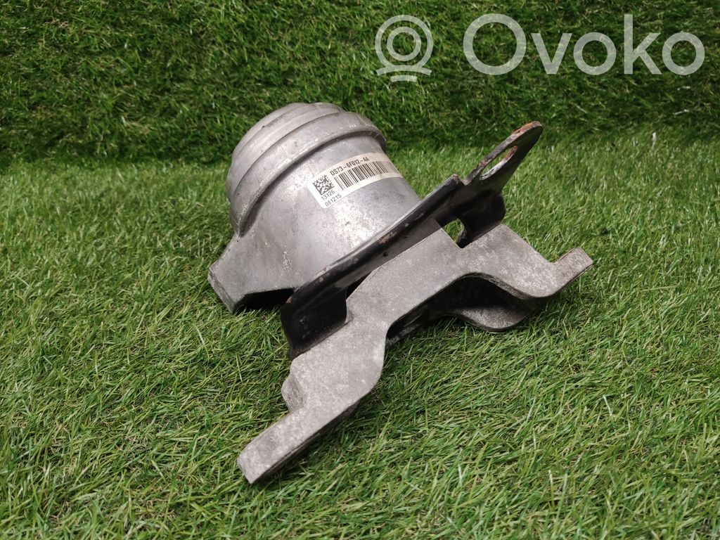 Ford Fusion II Engine mount bracket 